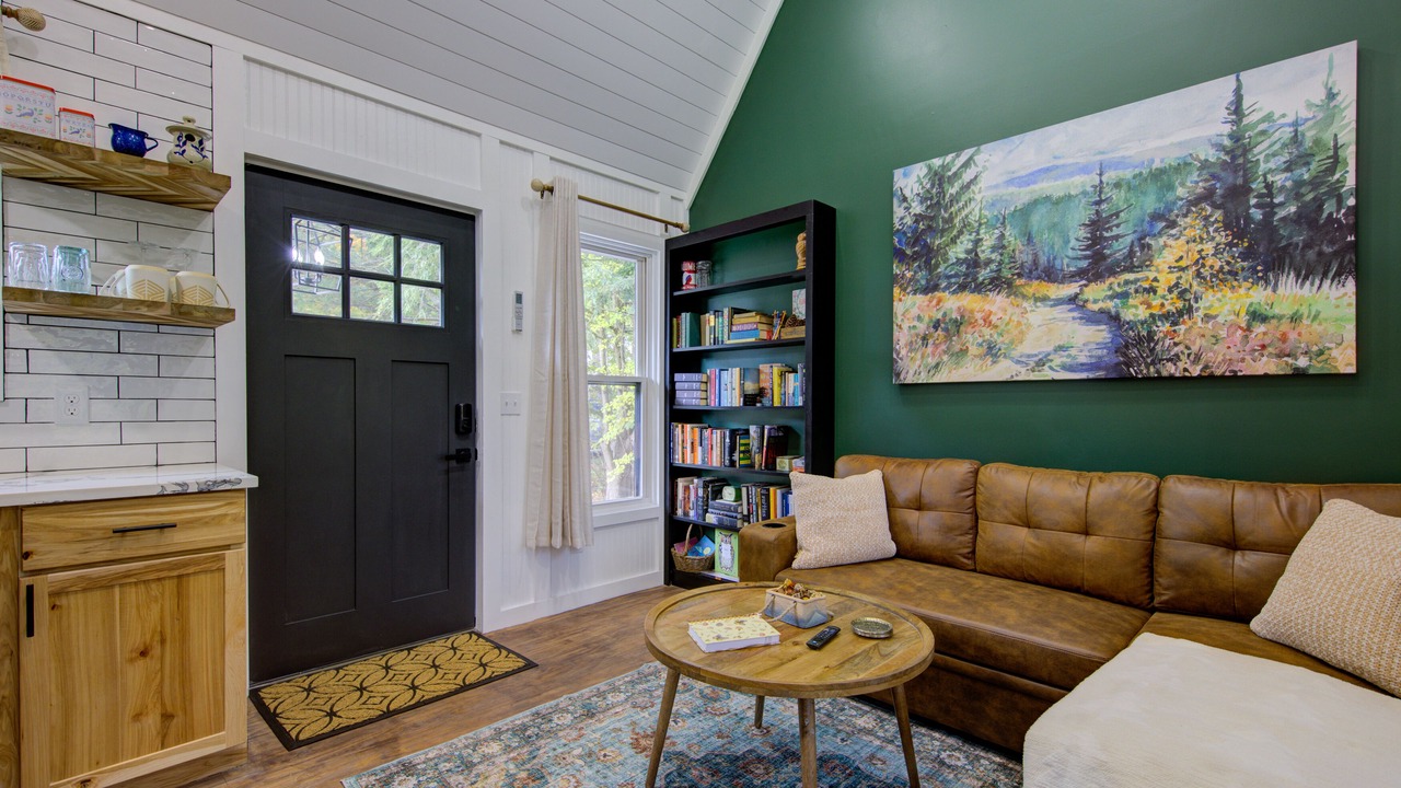 Photo of Livingroom in Lake Luzerne-Hadley
