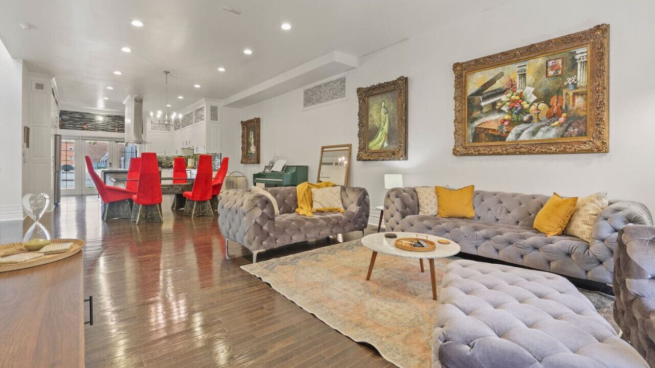 Photo of Livingroom in Olde Towne East