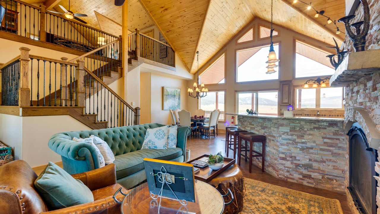 Photo of Livingroom in Angel Fire