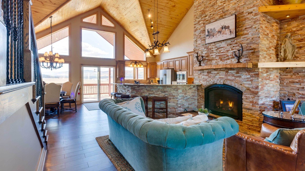 Photo of Livingroom in Angel Fire