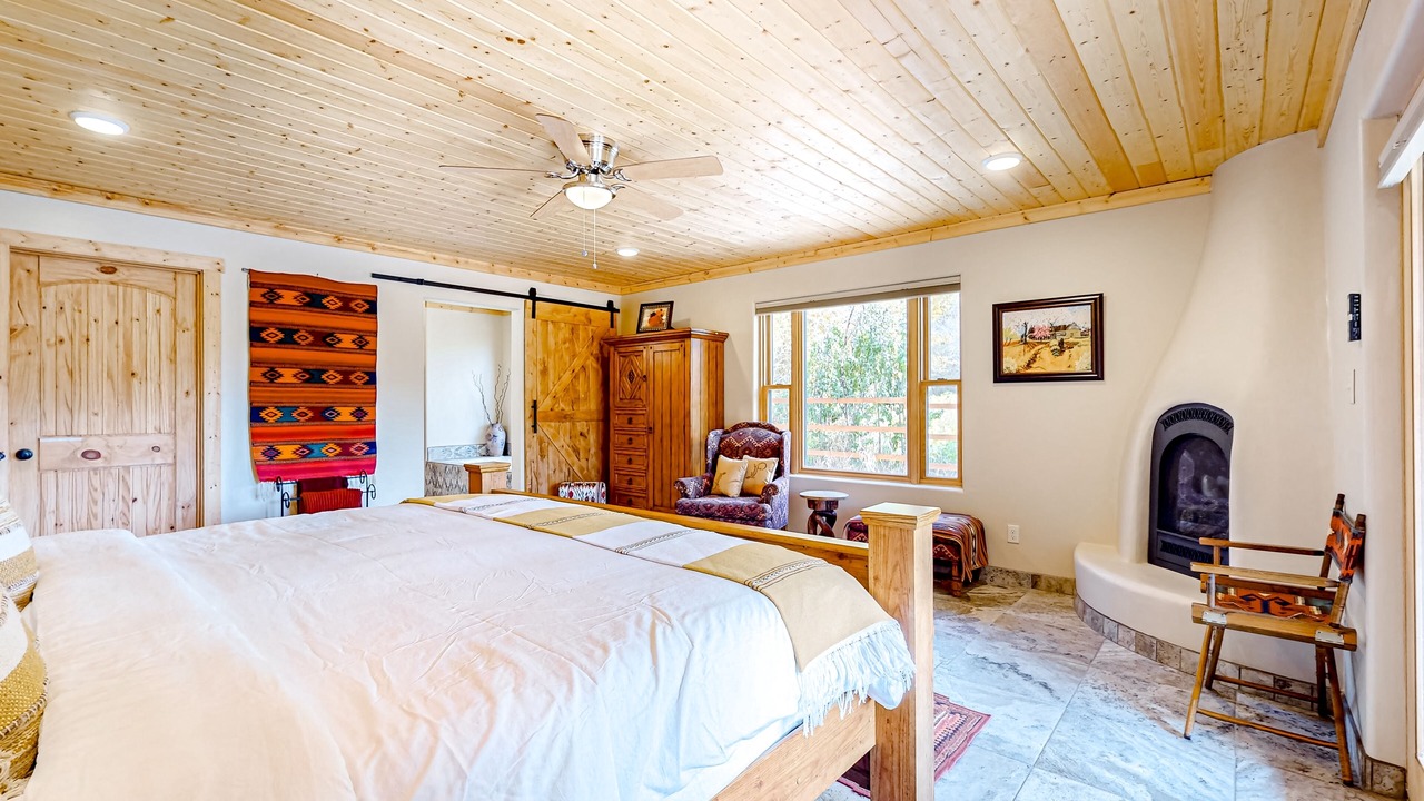 Photo of Bedroom in Arroyo Seco