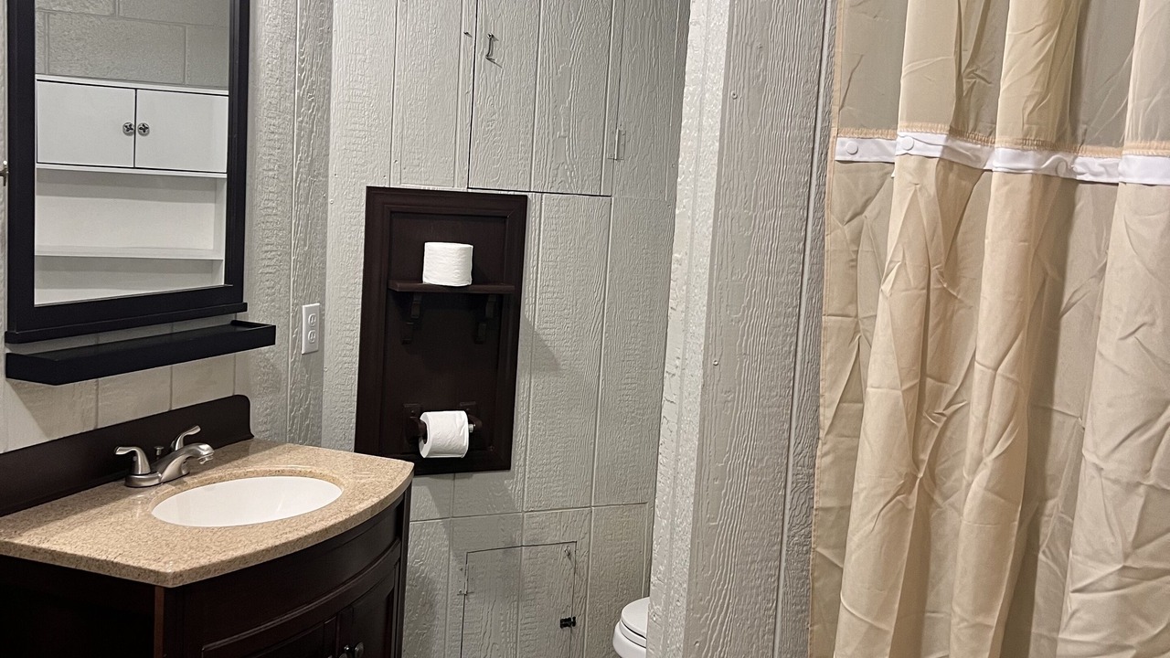 Photo of Bathroom in Chapmanville
