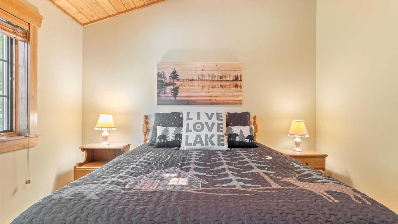 Photo of Bedroom in Crosslake