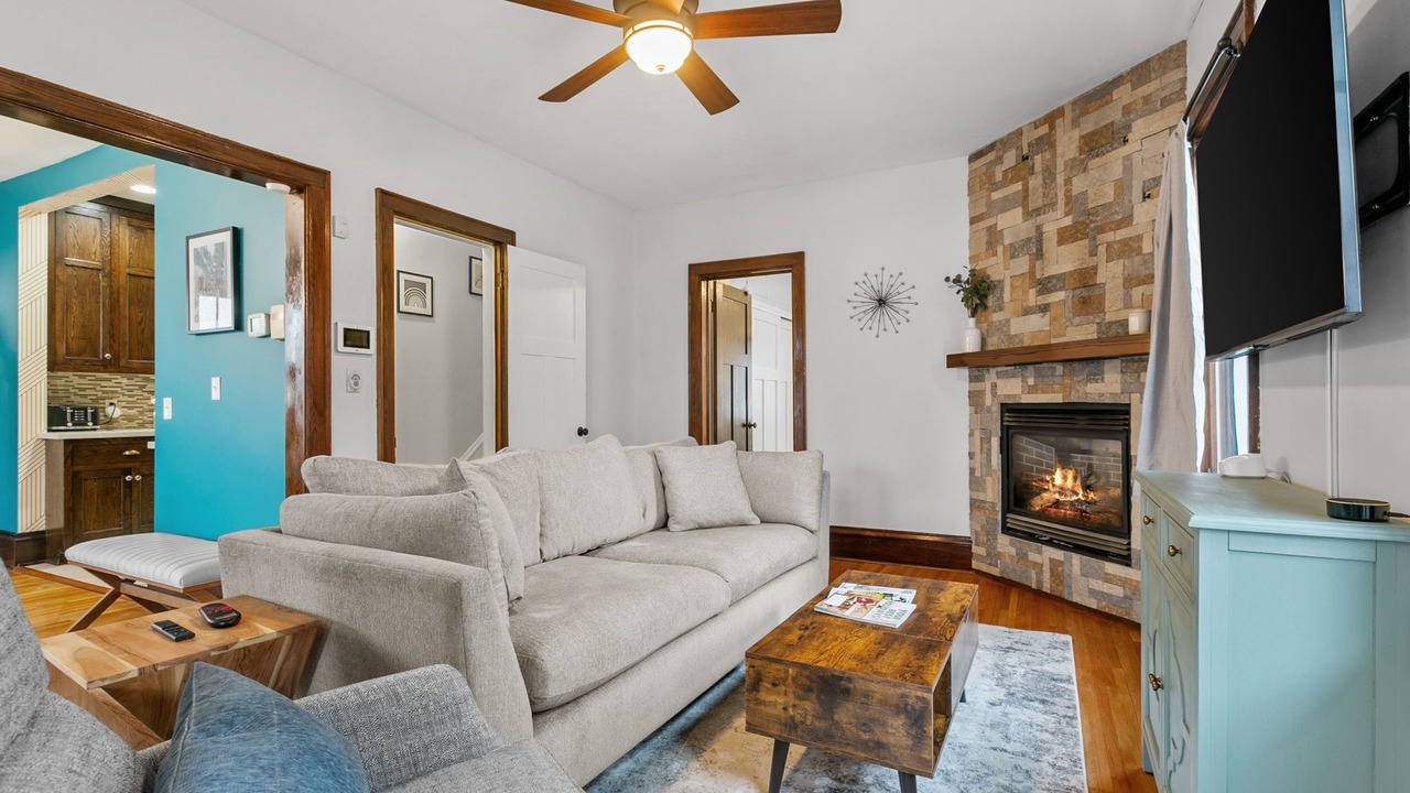 Photo of Livingroom in Powderhorn
