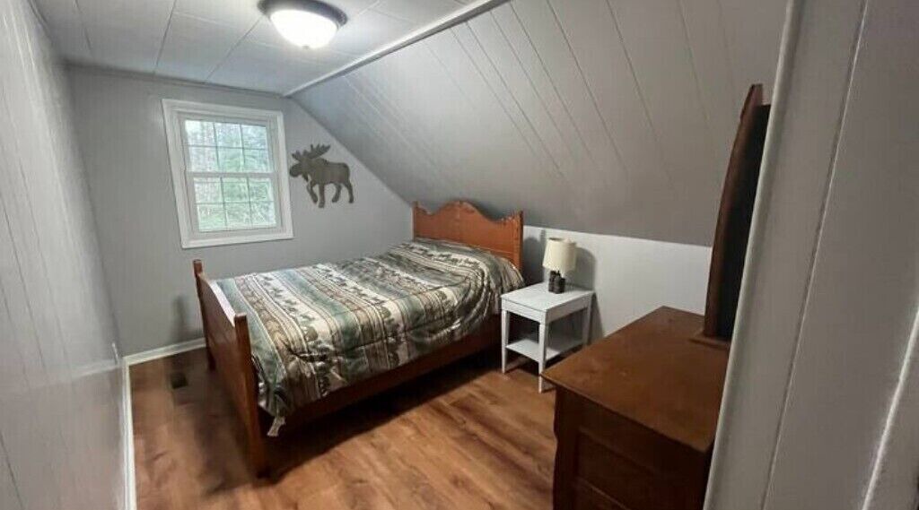 Photo of Bedroom in Newcomb