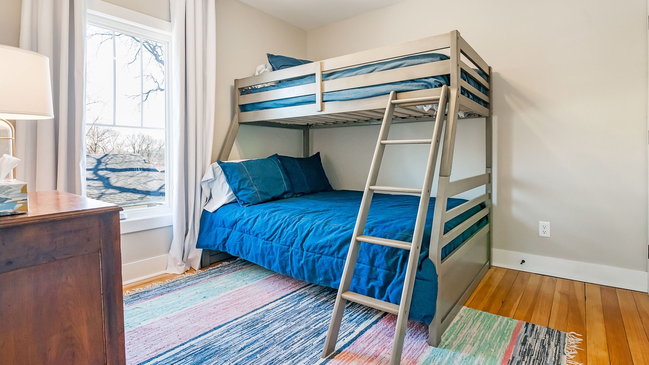 Photo of Bedroom in Cedar Falls