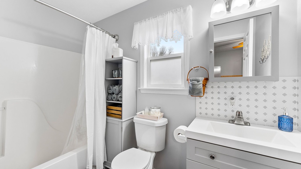 Photo of Bathroom in Craig Beach