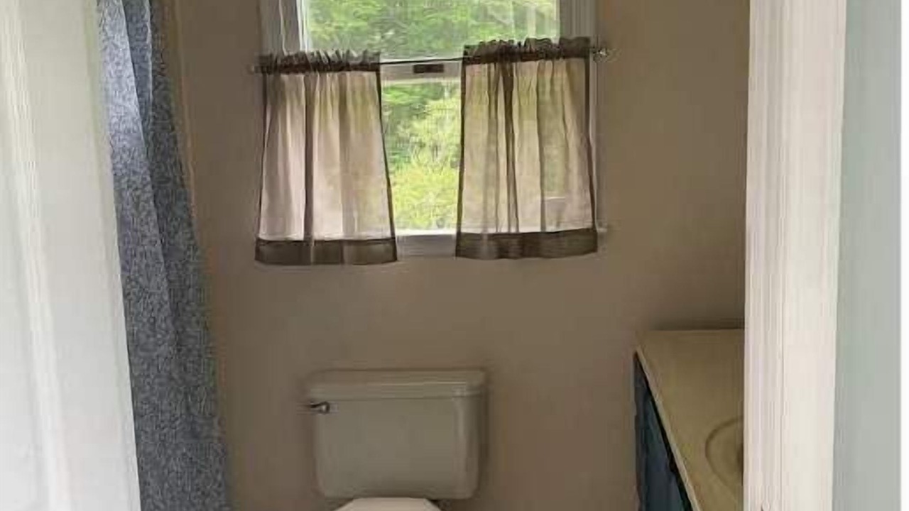 Photo of Bathroom in Meadow Bluff