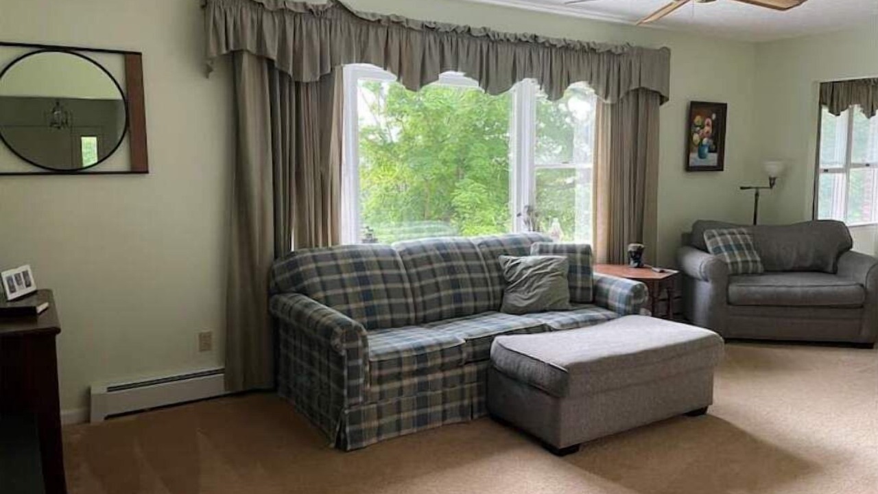 Photo of Livingroom in Meadow Bluff