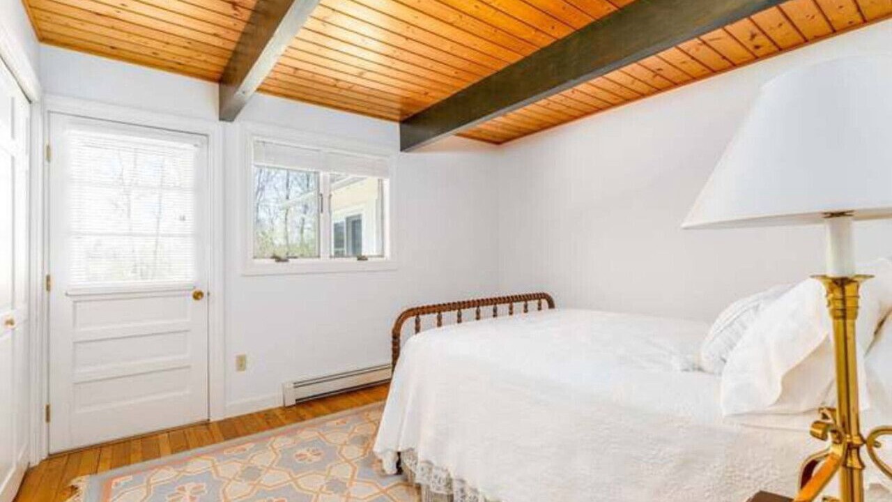 Photo of Bedroom in Alburg