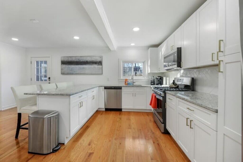 Photo of Kitchen in Lee