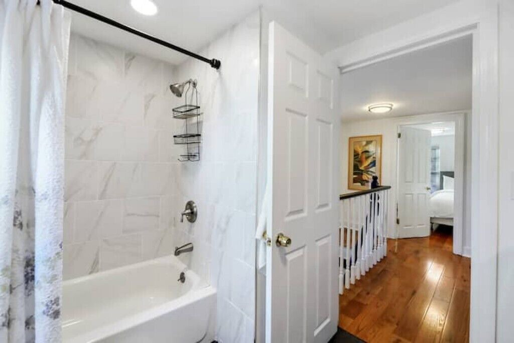 Photo of Bathroom in Lee
