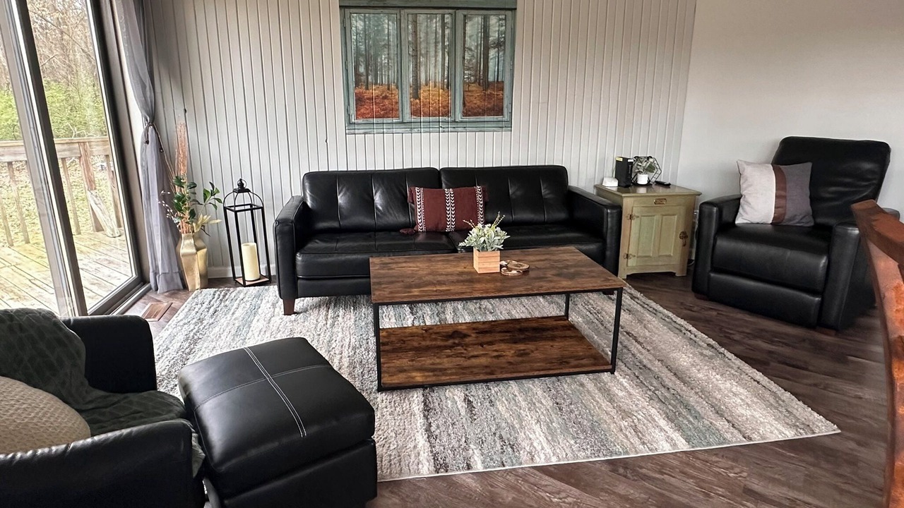 Photo of Livingroom in Kendall