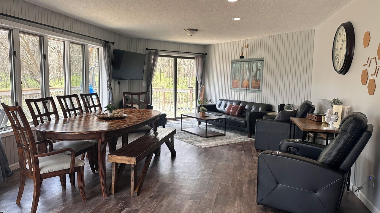 Photo of Livingroom in Kendall