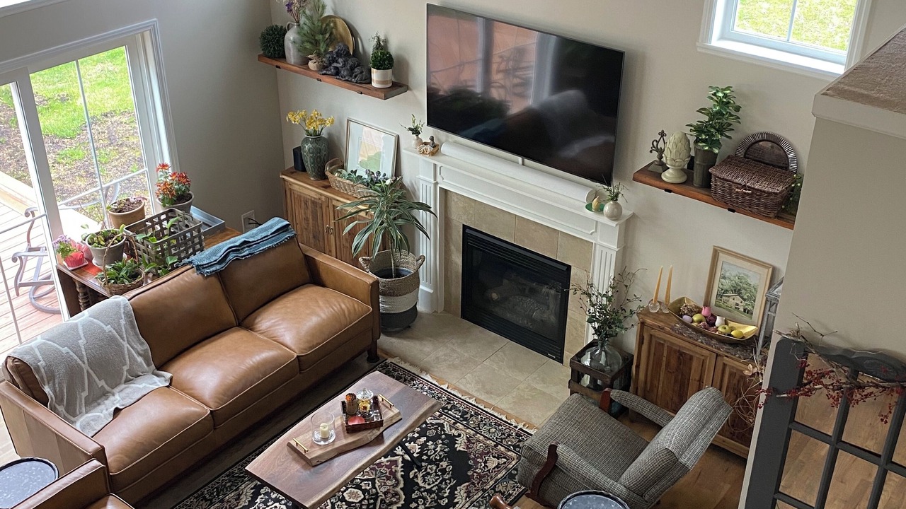 Photo of Livingroom in Saratoga Springs