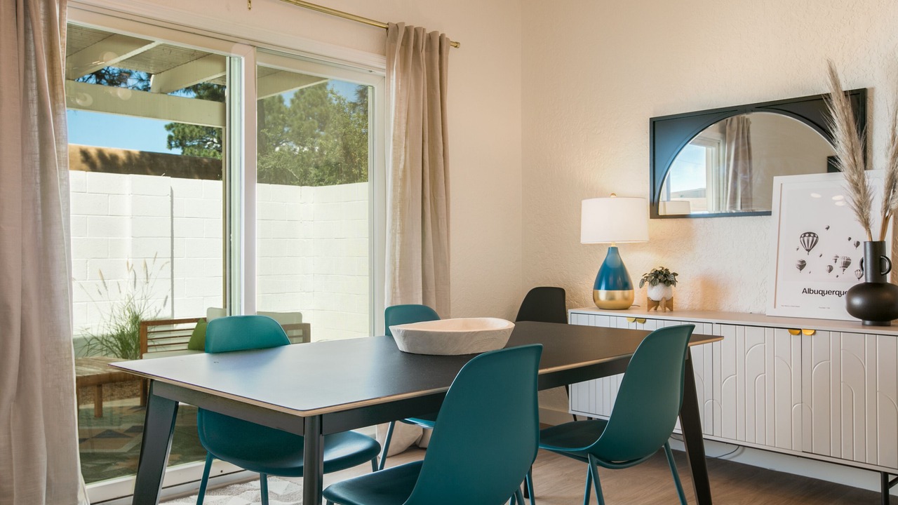 Photo of Bedroom in Loma Del Rey