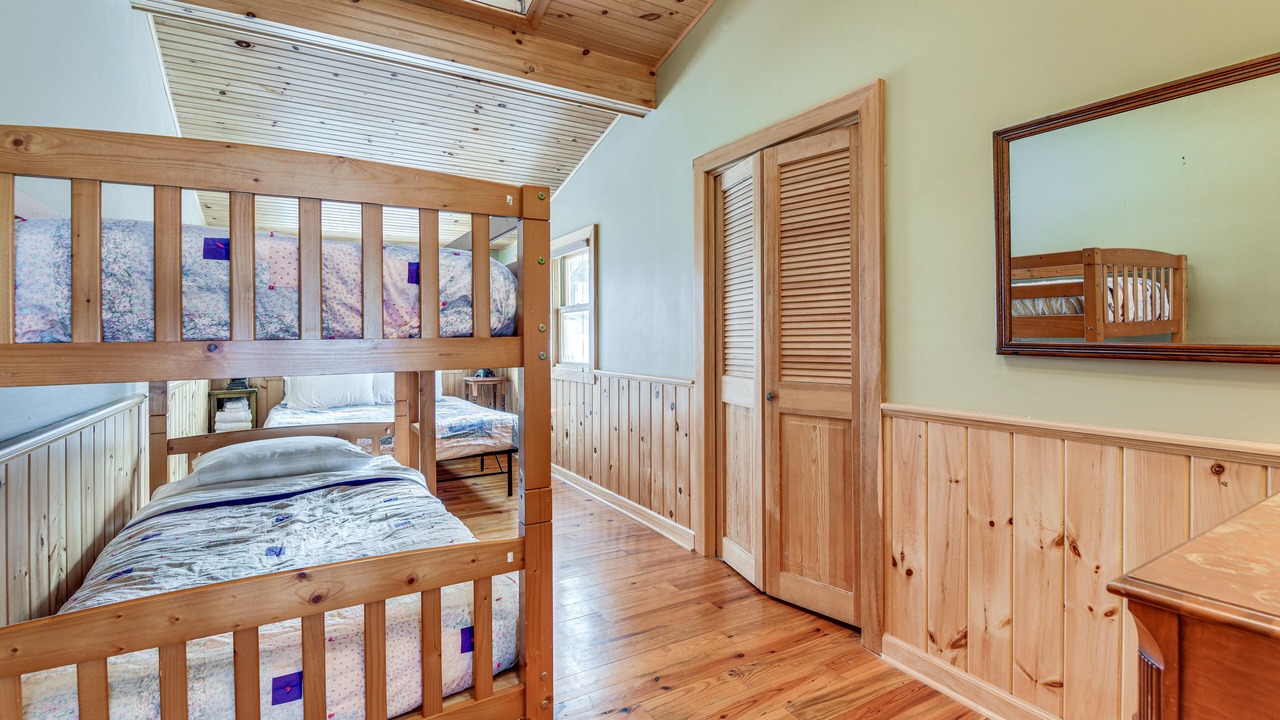 Photo of Bedroom in North Hero