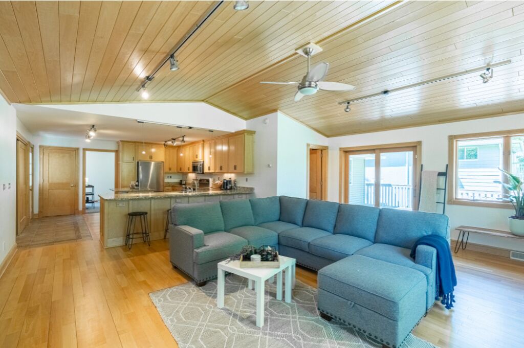 Photo of Livingroom in Maple Grove