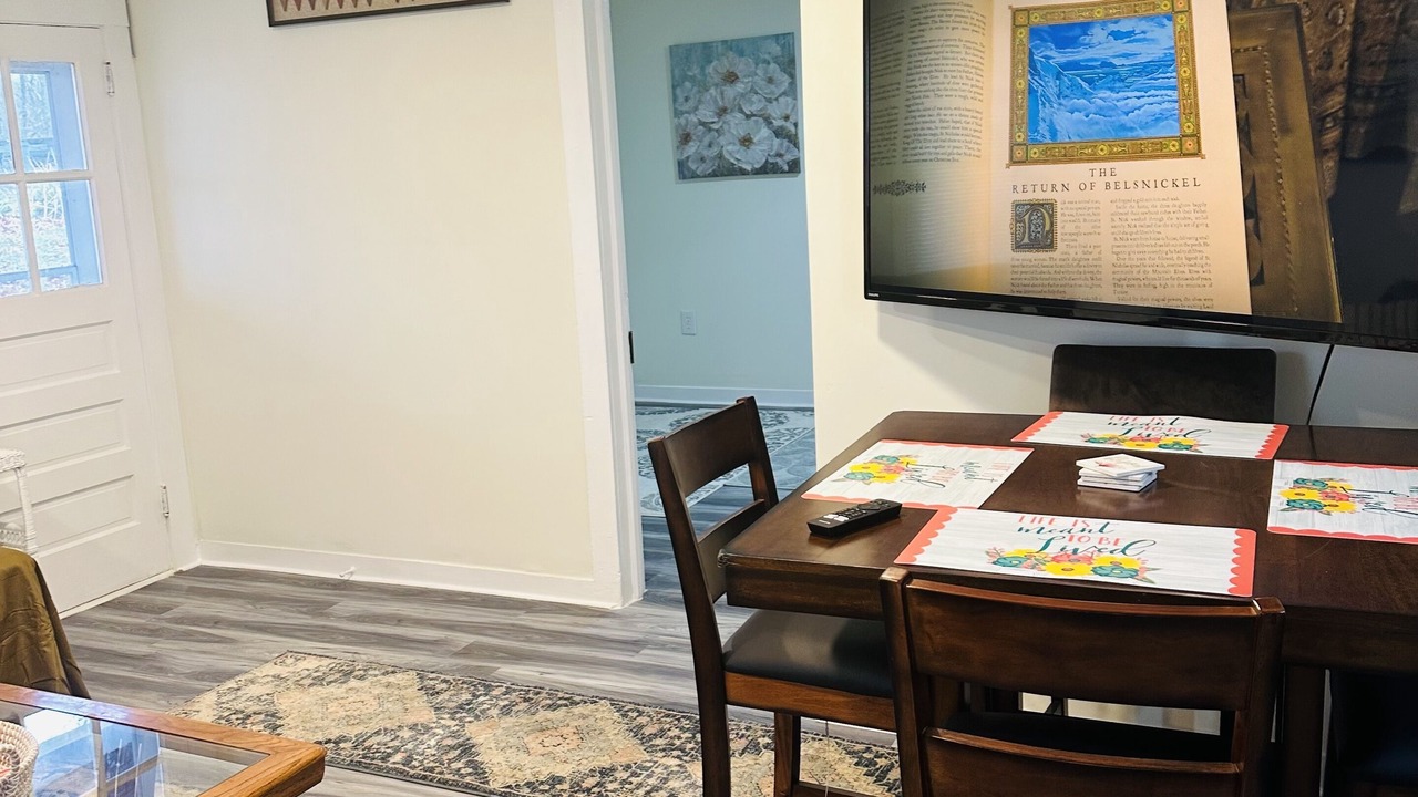 Photo of Livingroom in Hancock