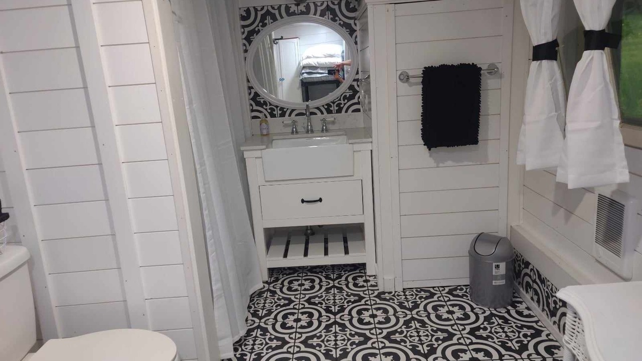 Photo of Bathroom in Brier Hill