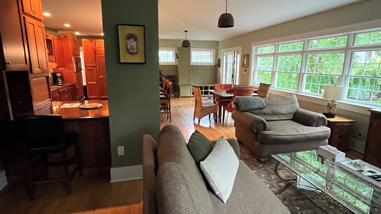 Photo of Livingroom in Saratoga Springs