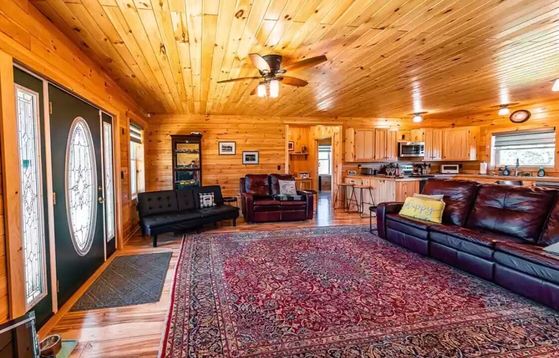 Photo of Livingroom in Whippleville