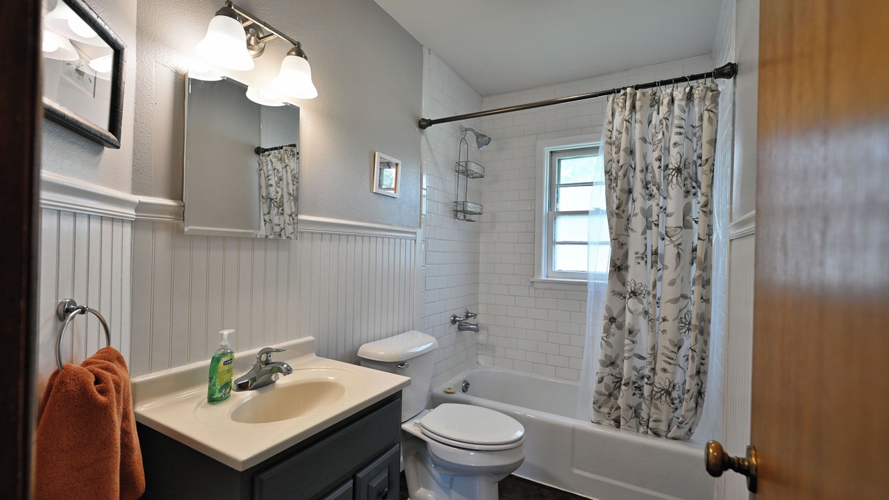 Photo of Bathroom in Shell Lake