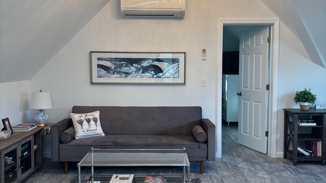 Photo of Livingroom in Bantam