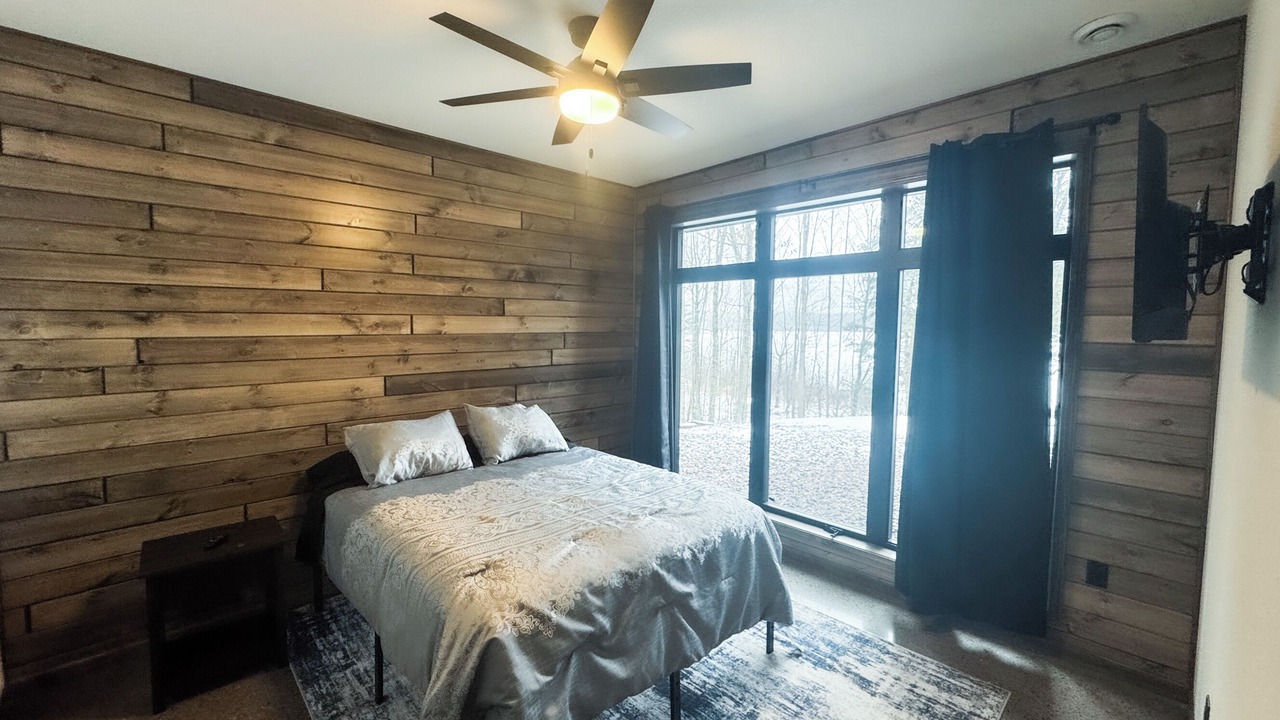 Photo of Bedroom in Winter
