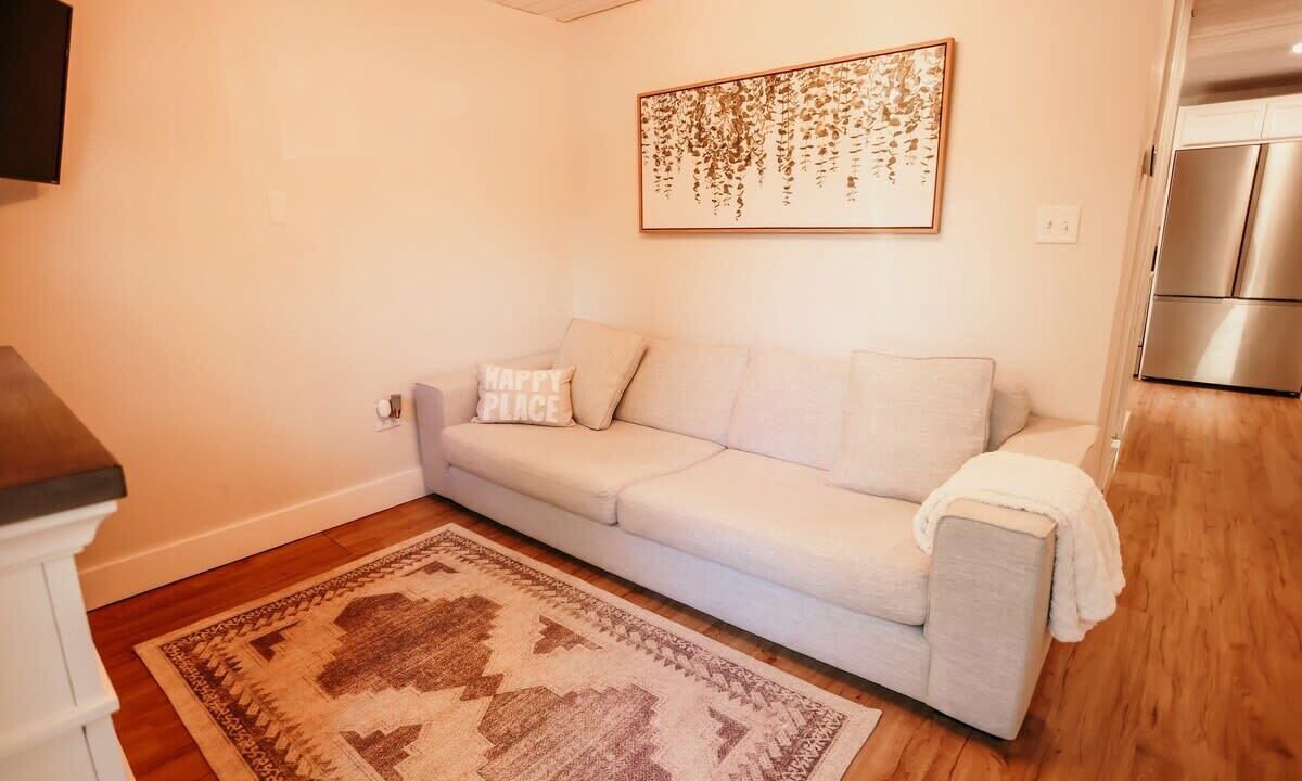 Photo of Livingroom in Clare