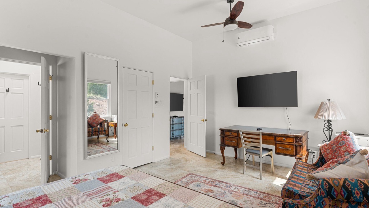 Photo of Bedroom in La Tierra