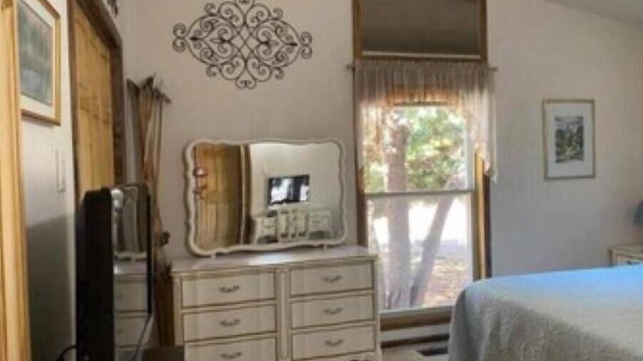 Photo of Bedroom in White Rock