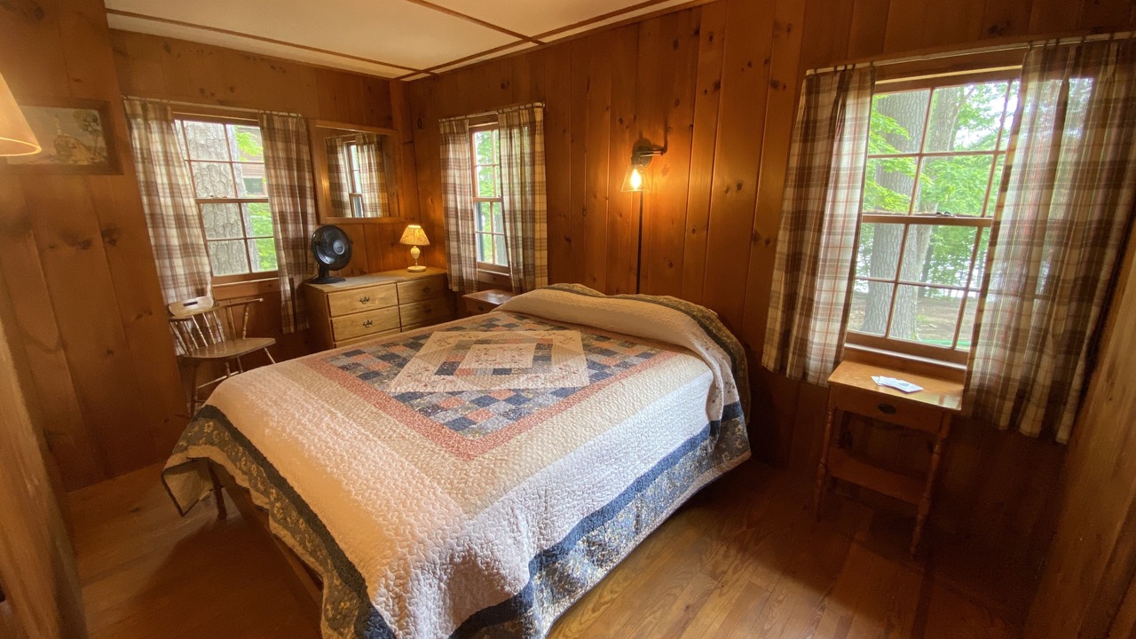 Photo of Bedroom in Moultonborough