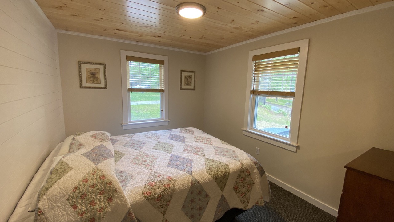 Photo of Bedroom in Moultonborough