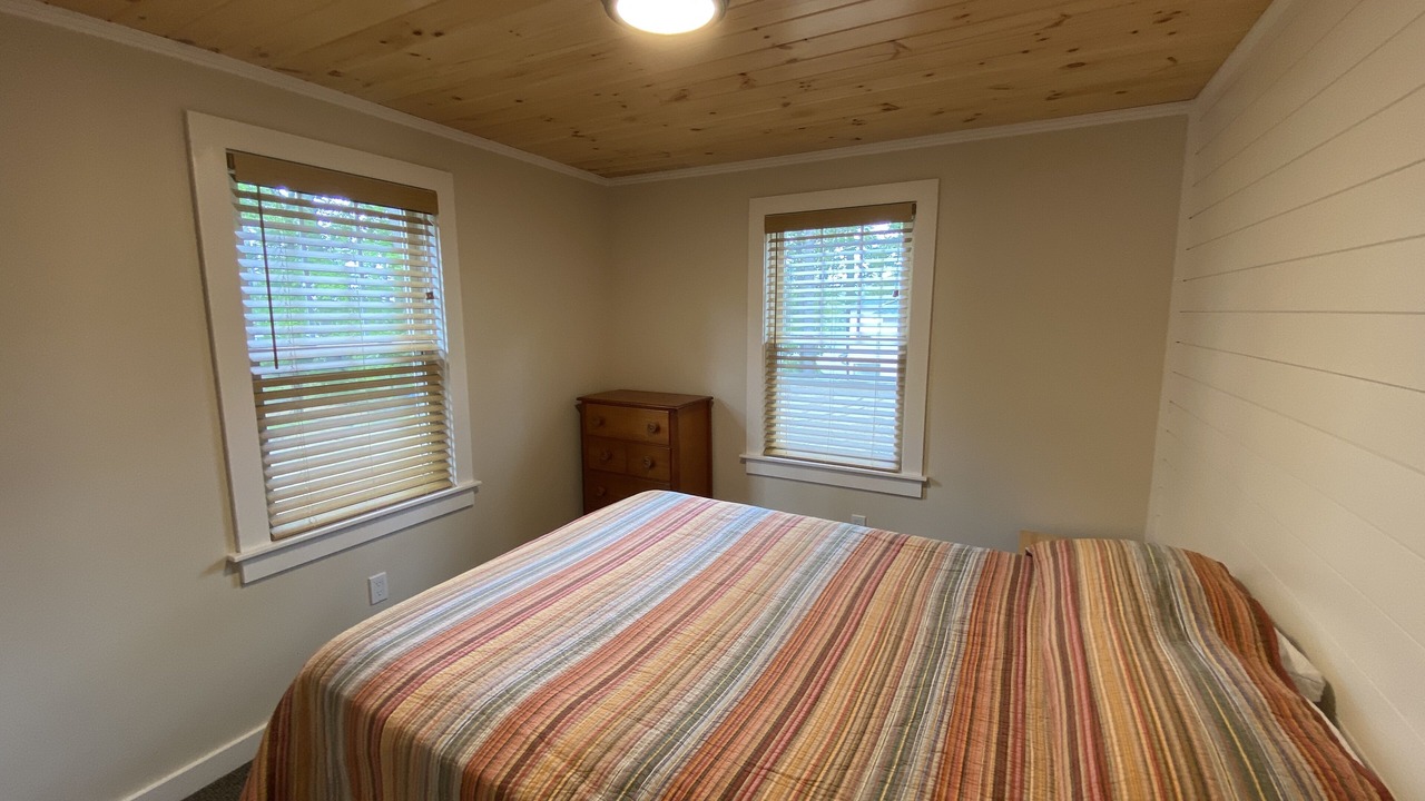 Photo of Bedroom in Moultonborough