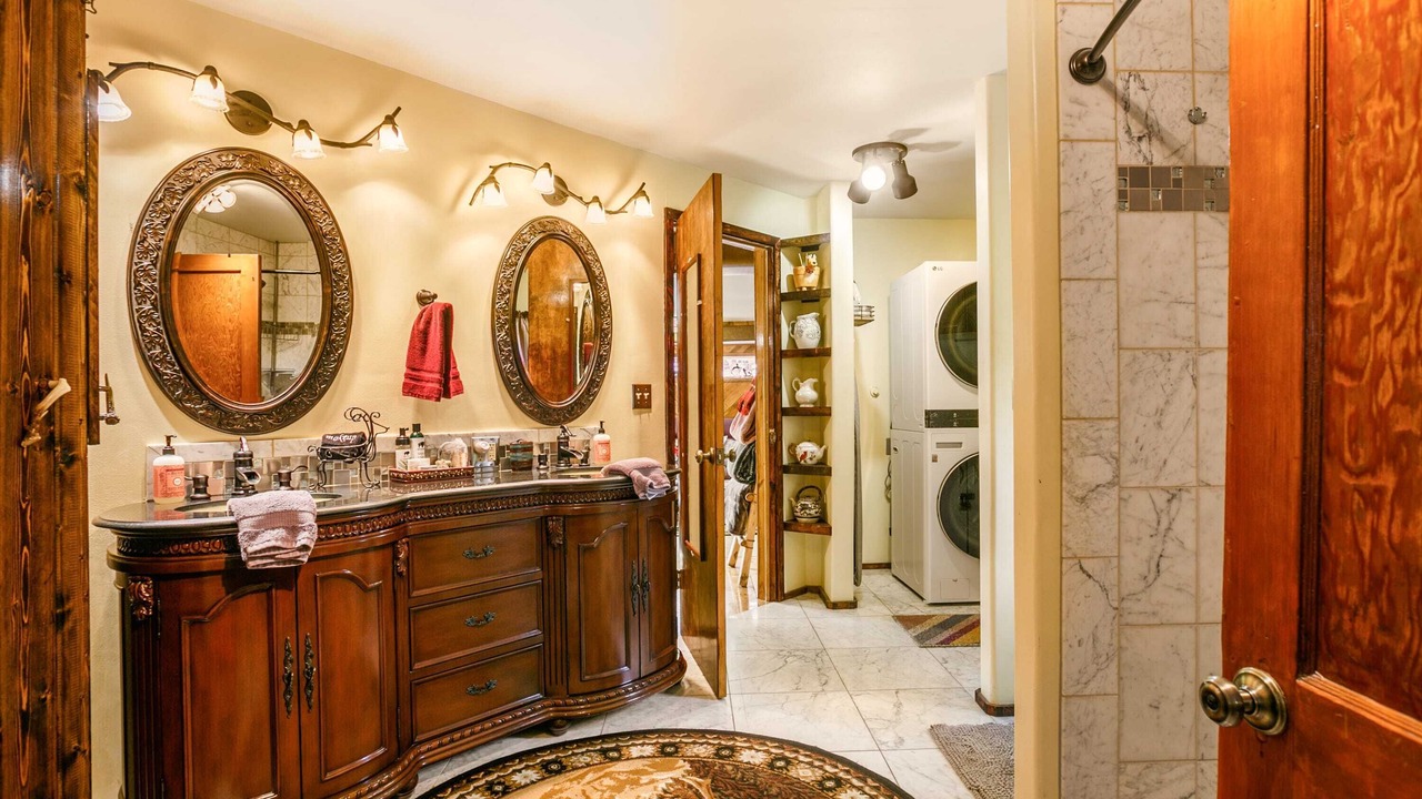 Photo of Bathroom in Eagle Nest