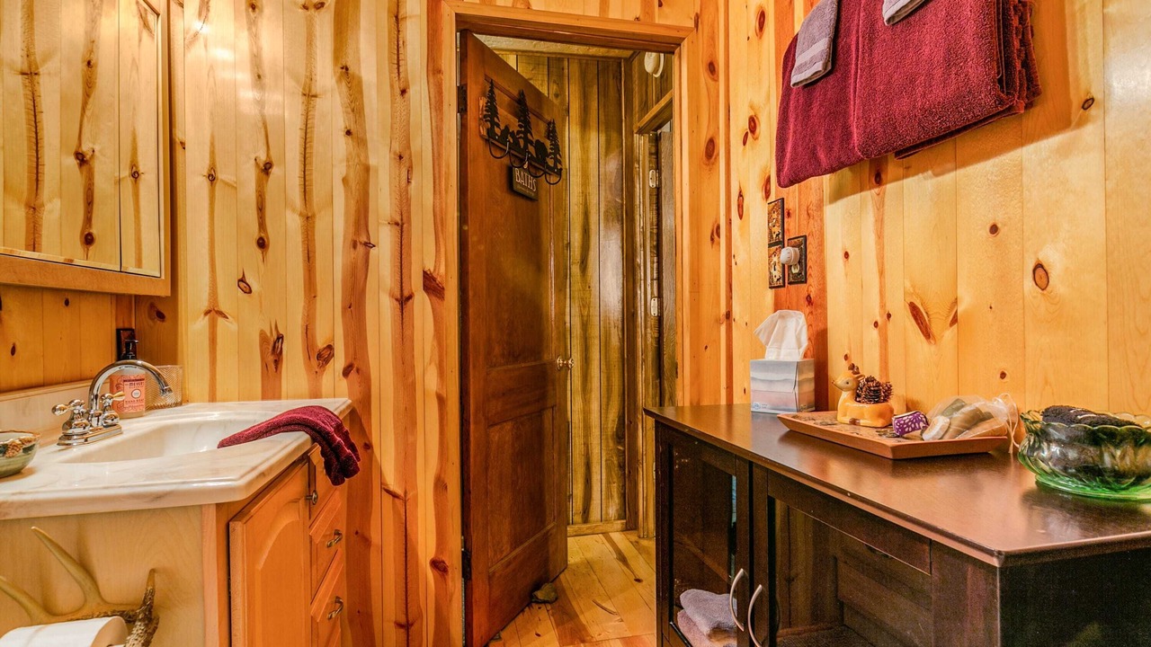 Photo of Bathroom in Eagle Nest