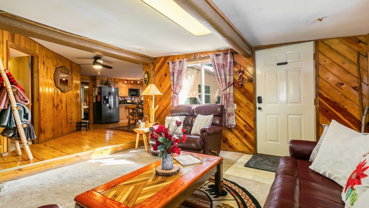 Photo of Livingroom in Eagle Nest