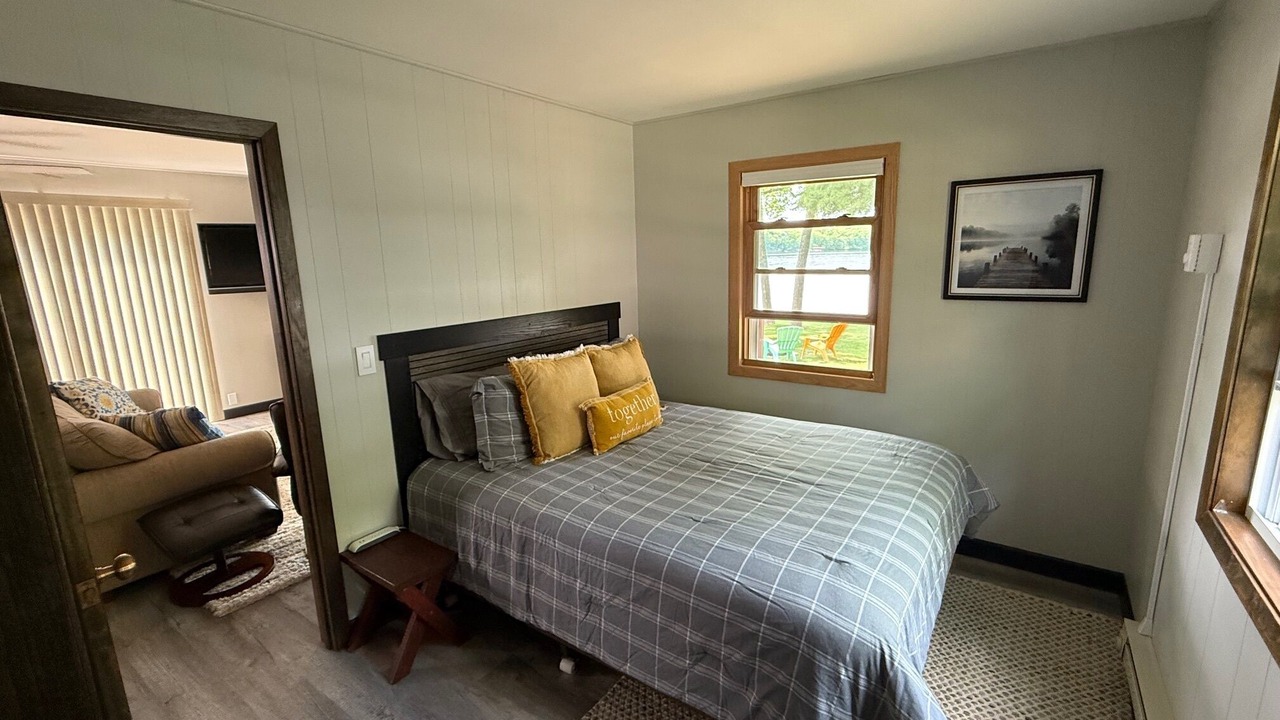Photo of Bedroom in Clear Lake