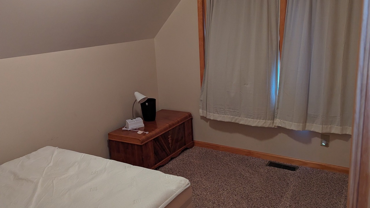Photo of Bedroom in Battle Creek