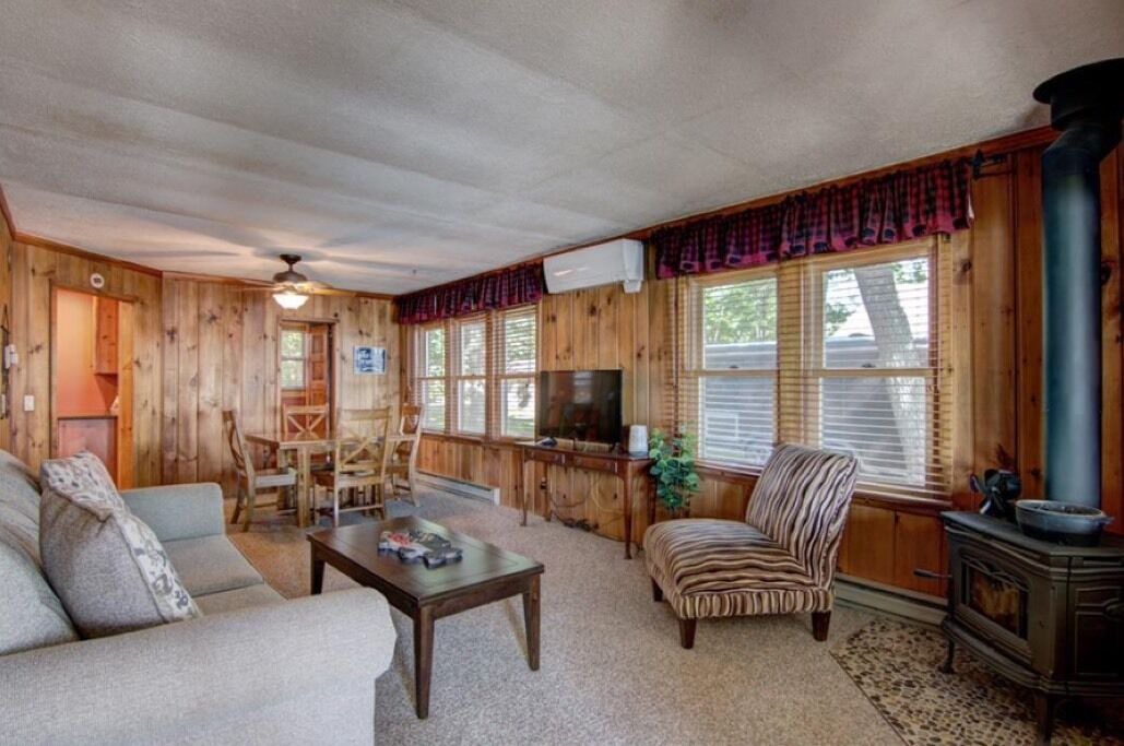 Photo of Livingroom in Northwoods Beach