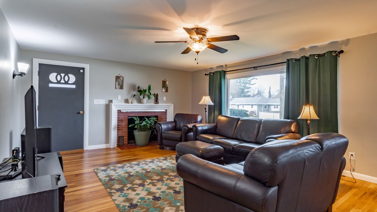 Photo of Livingroom in Nashua