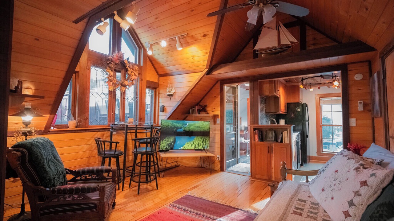 Photo of Bedroom in Bayport