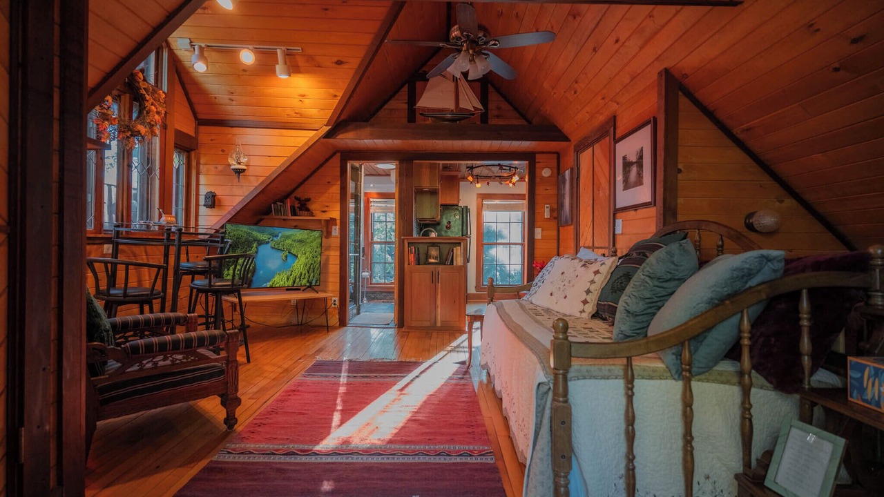 Photo of Livingroom in Bayport