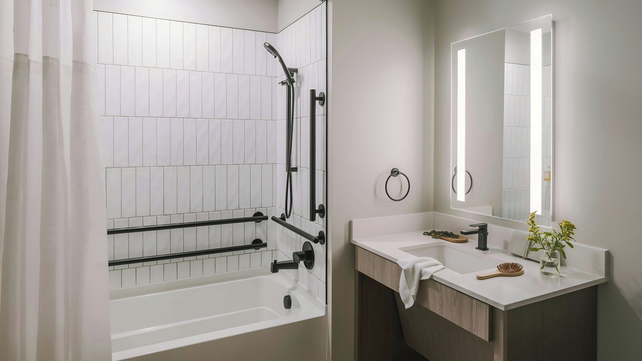 Photo of Bathroom in Warehouse District