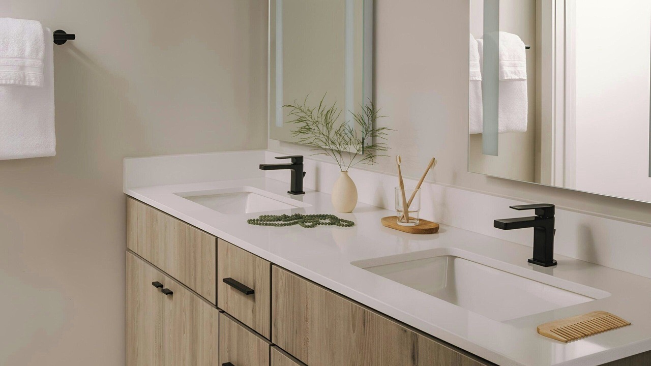 Photo of Bathroom in Warehouse District