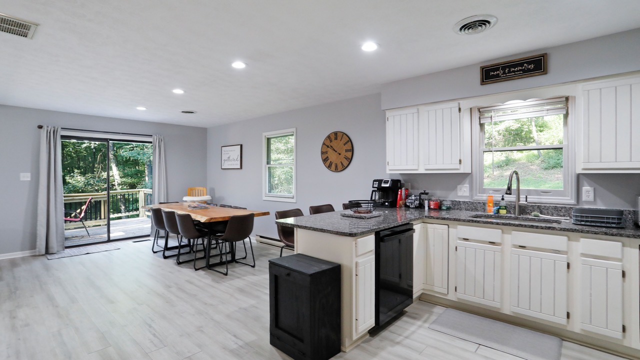 Photo of Kitchen in Hedgesville