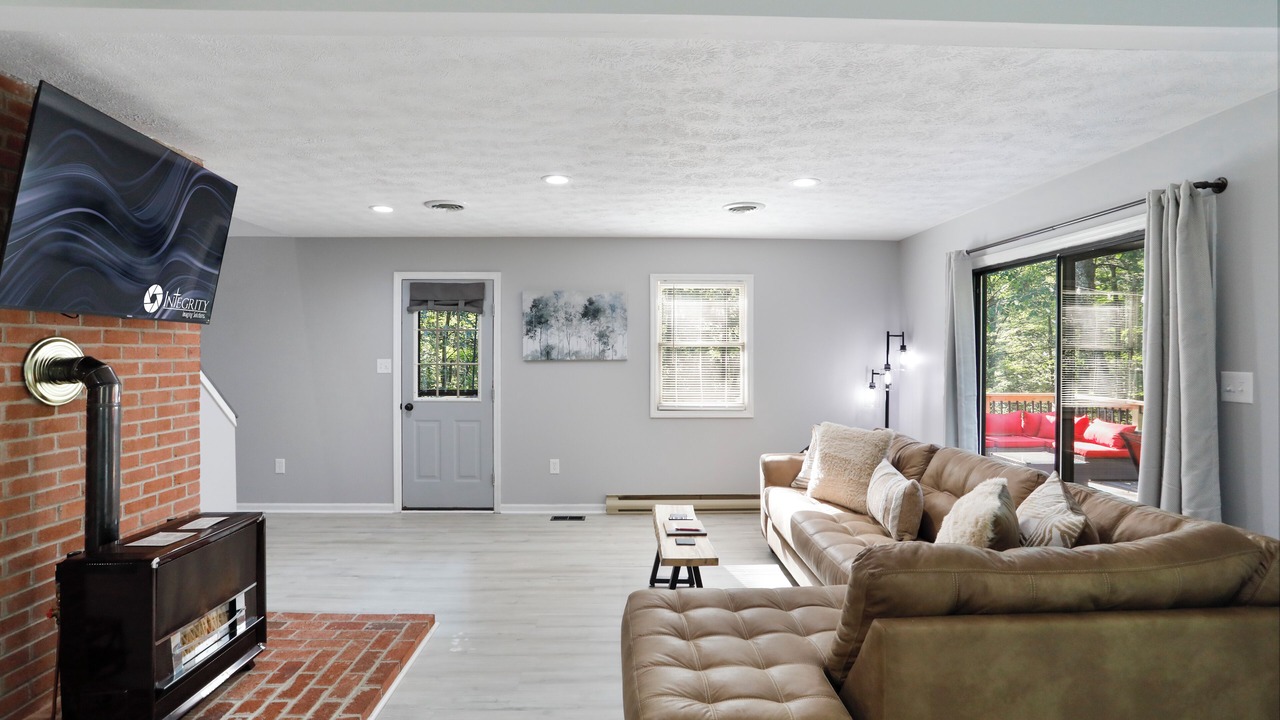 Photo of Livingroom in Hedgesville