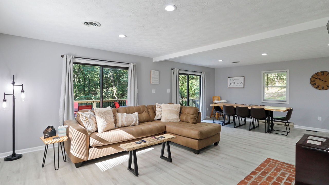 Photo of Livingroom in Hedgesville