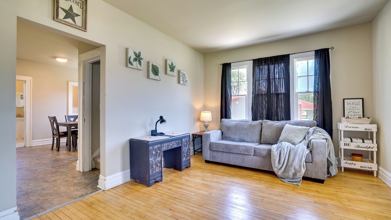 Photo of Livingroom in Hixton